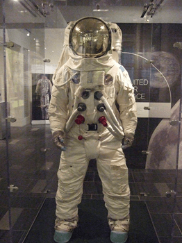 PBI fibers in astronauts' clothing